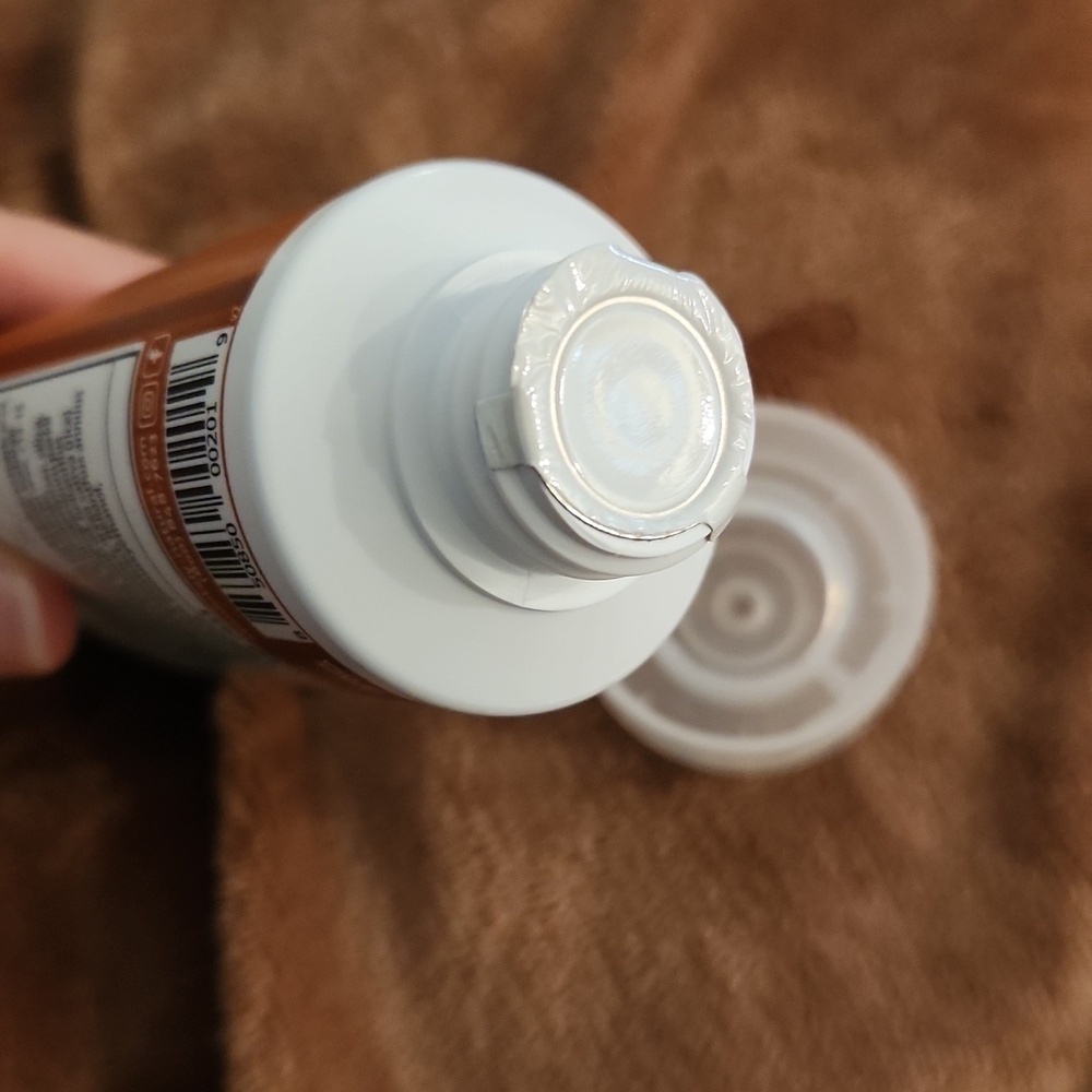 Absolutely Natural Sheer Finish Mineral Sunscreen SPF 50+ 3oz - Picture 5 of 5